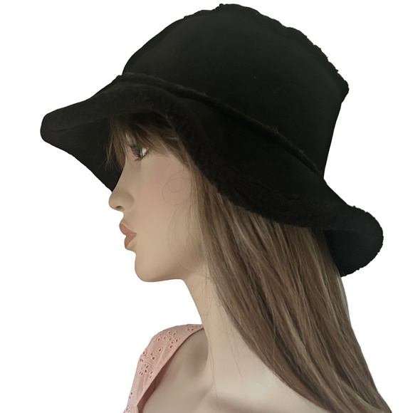 Bloomingdale's Aqua Reversible Bucket Hat Faux Shearling Wide Brim Cloche Floppy - Picture 5 of 12